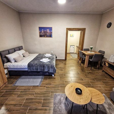 Dorce Apartmani Horgos Esterno foto
