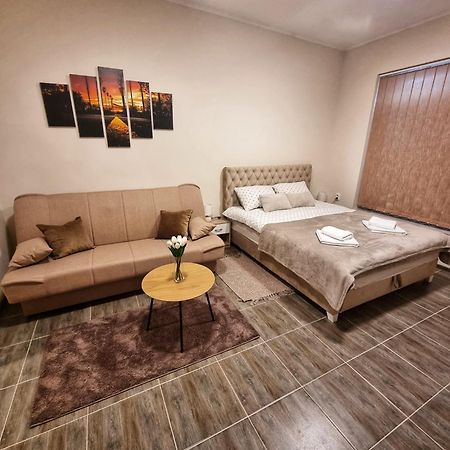 Dorce Apartmani Horgos Esterno foto