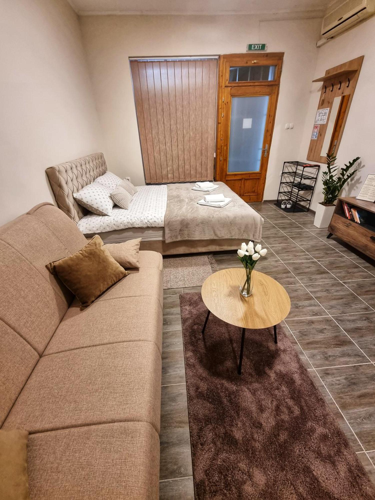 Dorce Apartmani Horgos Esterno foto